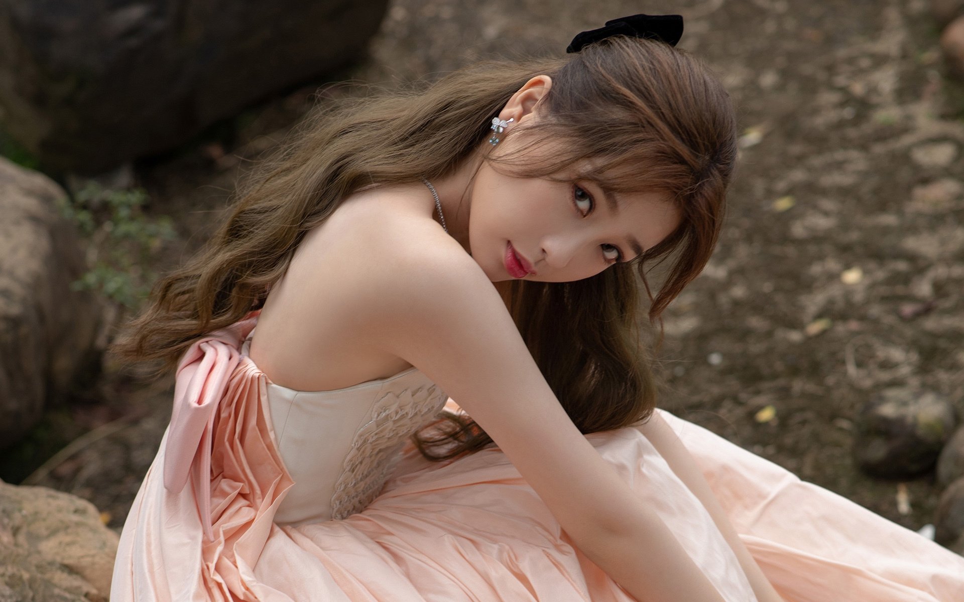 Kaiyun APP-【粉丝狂欢】现场观众的热情更添比赛火热氛围，粉丝活动