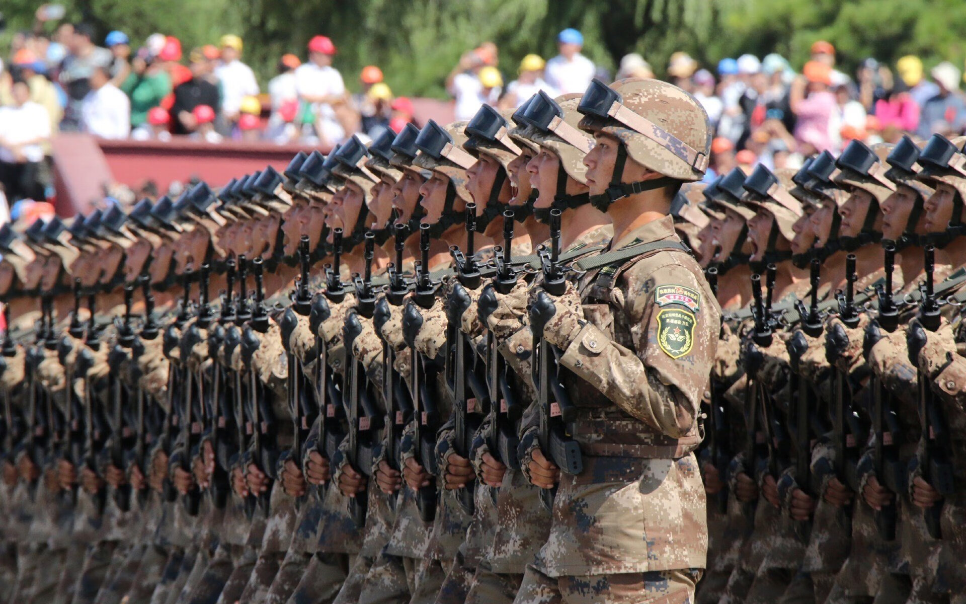 kaiyun体育综合-拜仁慕尼黑俱乐部教练表态支持射手状态不佳，拜仁慕尼黑主教练实况